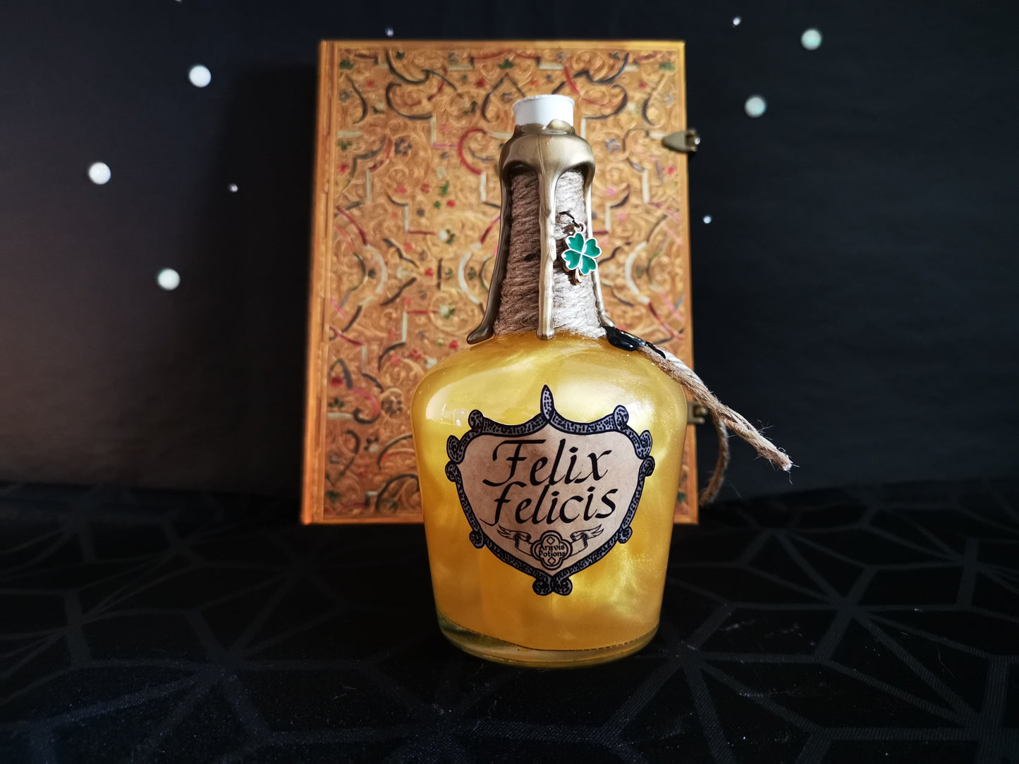 Felix Felicis Aravis Potions Apothecary Harry Potter