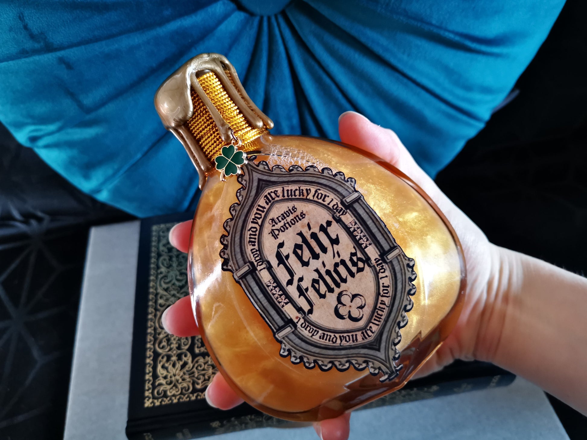 Felix Felicis Aravis Potions Apothecary Harry Potter